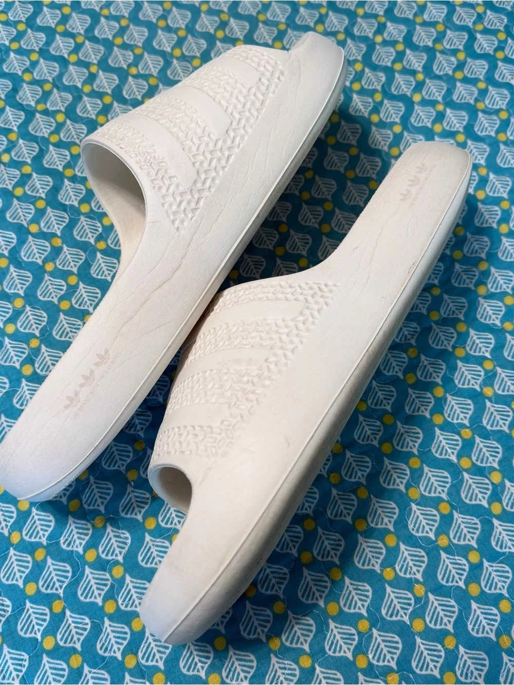 White Slide Sandals Adidas Comfortable Open-Toe Pool Slides